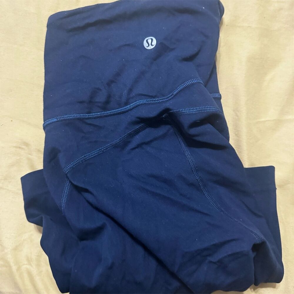 Lululemon Women's High-Rise Navy Blue Leggings Size 0 Activewear